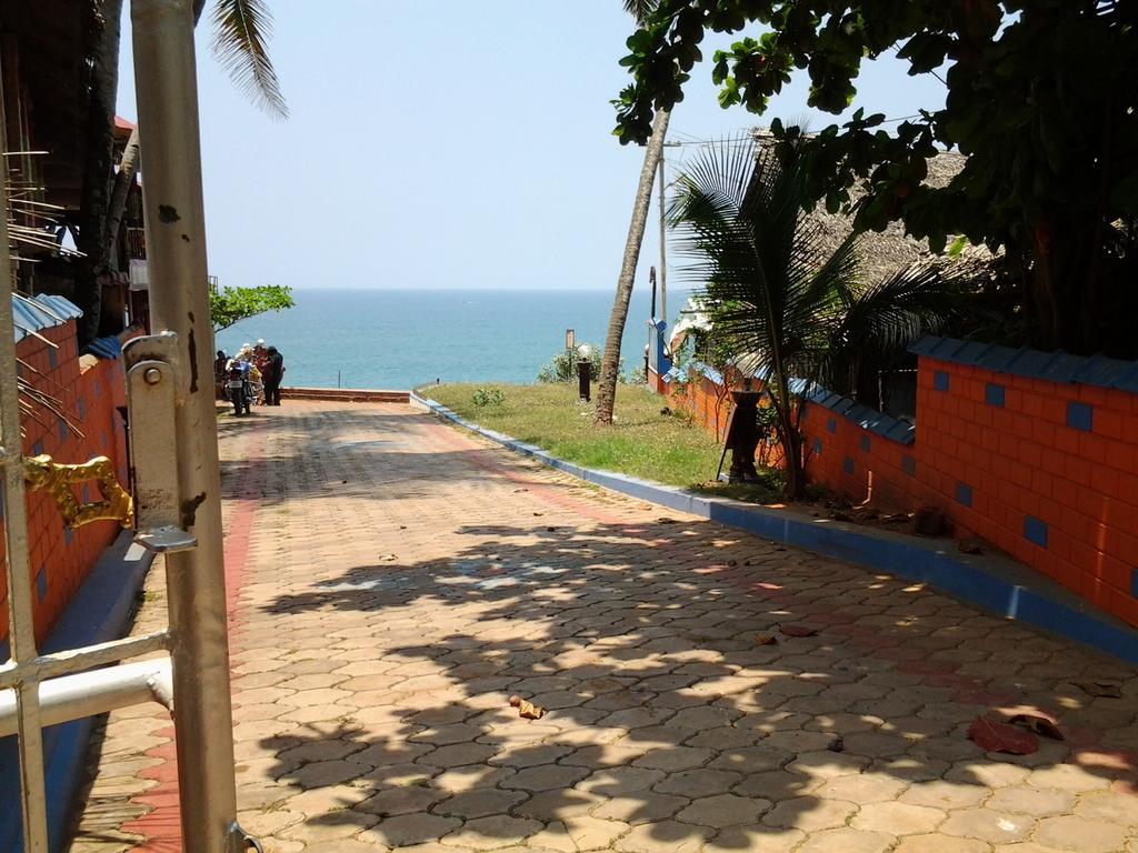 Hotel La Mirban Varkala Exterior foto